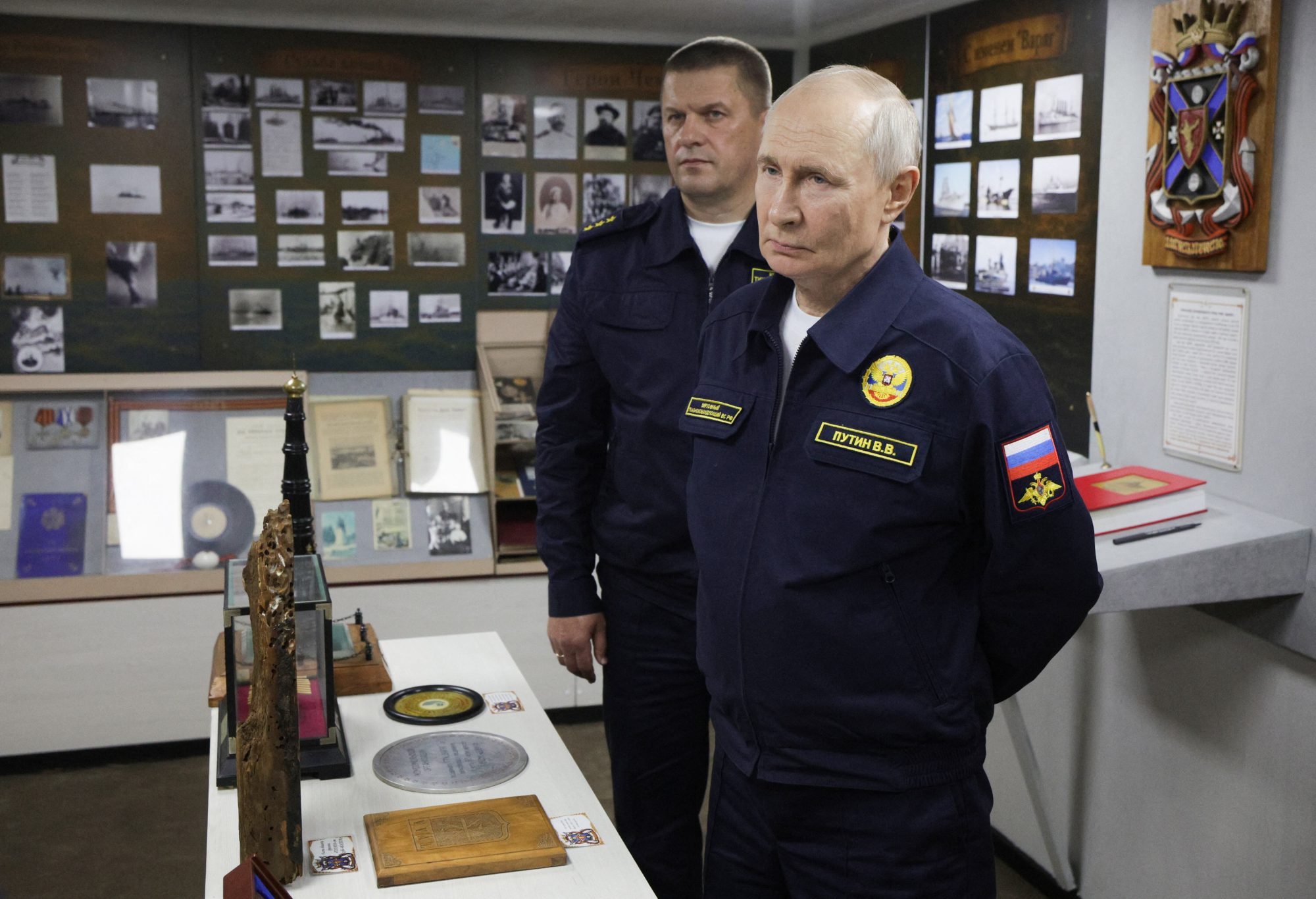 Putin amenazó con confiscar barcos europeos en cualquier parte del mundo si se persigue a la flota fantasma rusa