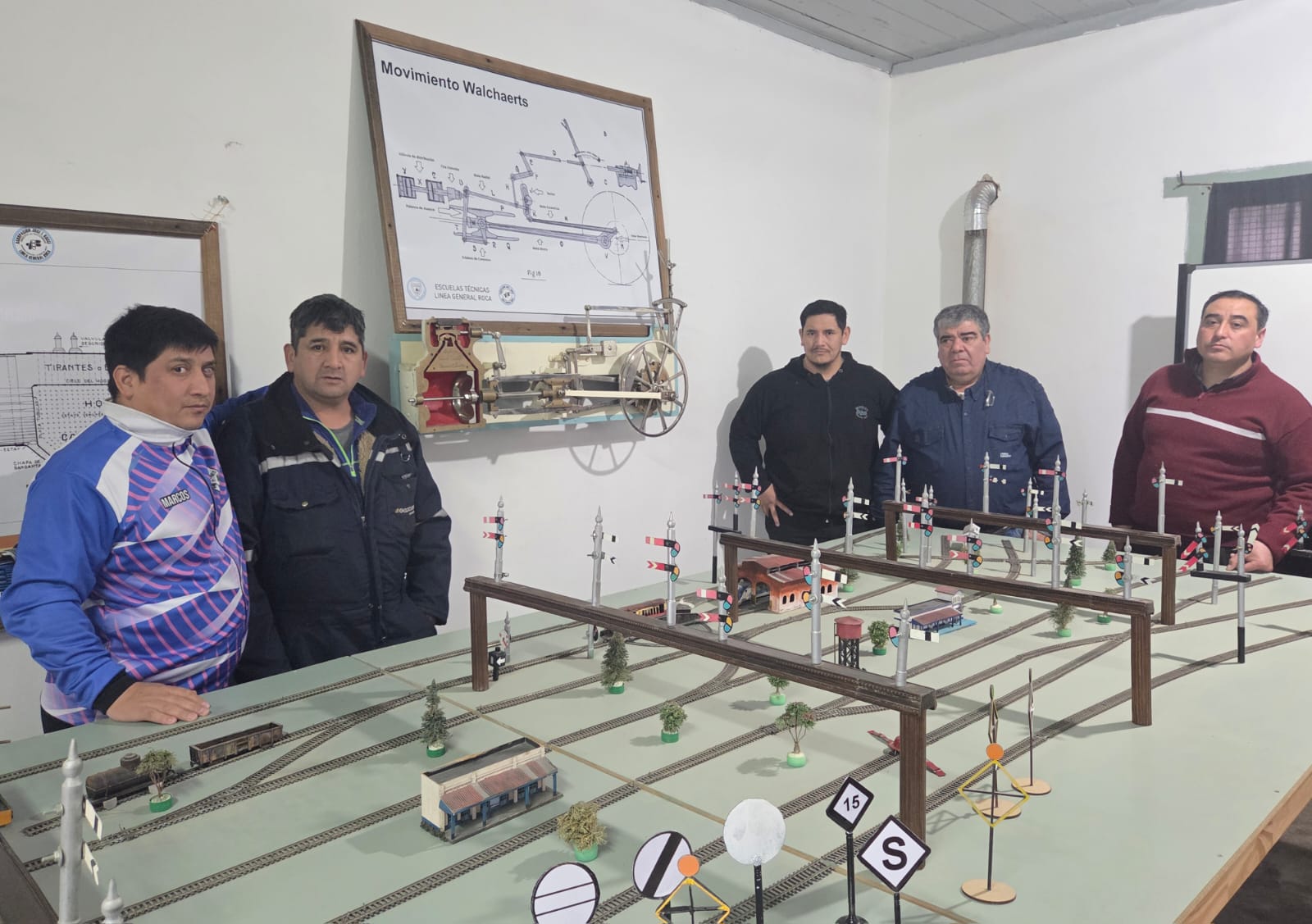 La Trochita capacitó a trabajadores de Esquel y El Maitén en funciones ferroviarias y seguridad operacional