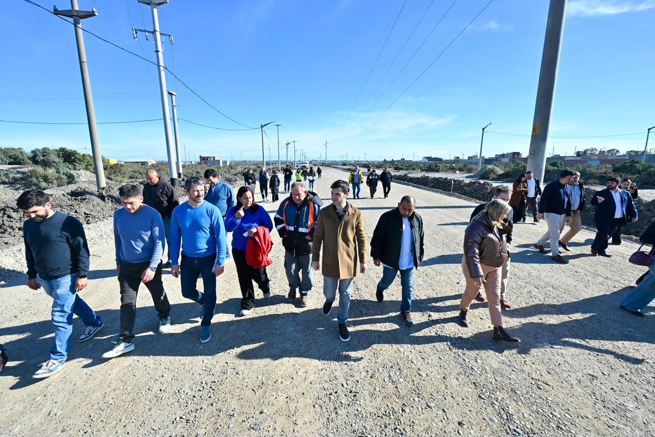 Plan Galina: Provincia pavimenta la avenida Oris de Roa y proyecta más de 20 nuevas cuadras en Trelew