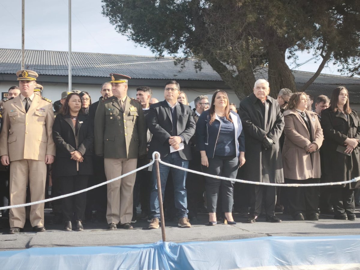 Vidal anunció una inversión de $ 60 mil millones para construir viviendas en Santa Cruz