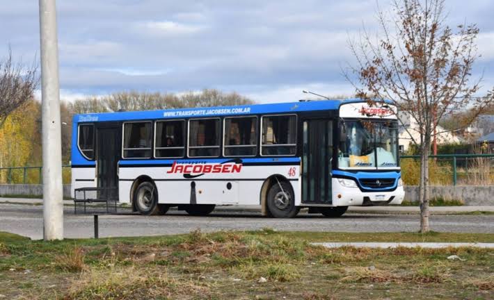 Esquel: El municipio gestionó transporte gratuito para que las familias puedan disfrutar del Día de las Infancias