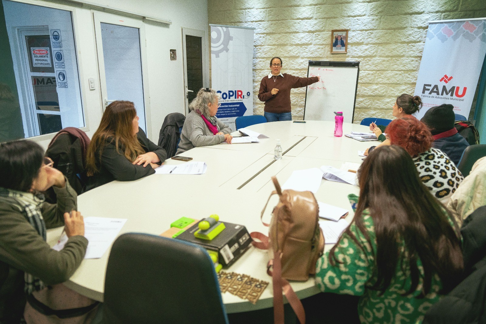 Emprendedores de Rawson podrán capacitarse gratis en gestión de negocios