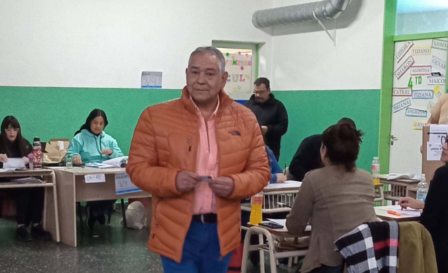 El intendente de Paso de Indios reconoció el problema de salarios bajos: Un ingresante de planta percibe $ 500.000 y hay personal contratado por $ 300.000