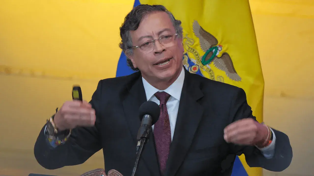Petro confirmó que no registra antecedentes en la Interpol: “No hay nada que me impida moverme por el mundo”