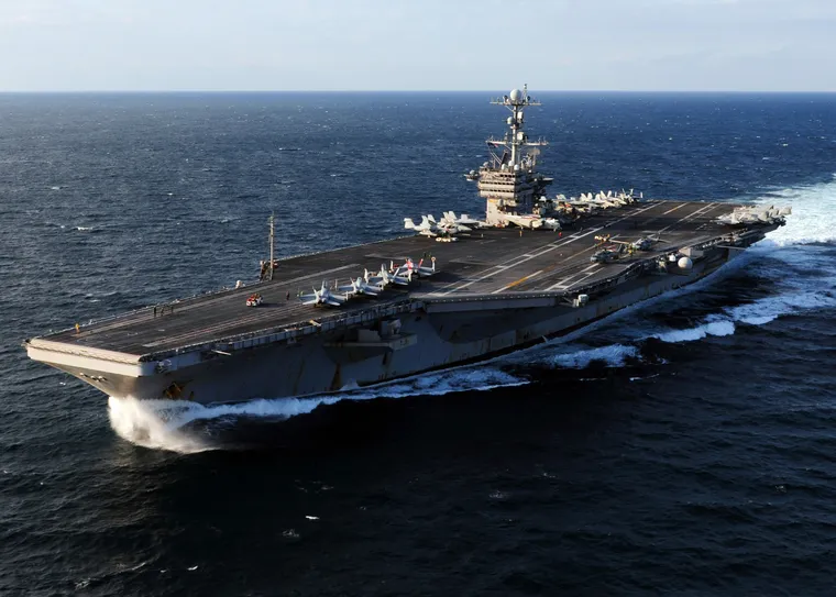 Nuevo portaaviones estadounidense “George Washington” llega a Medio Oriente