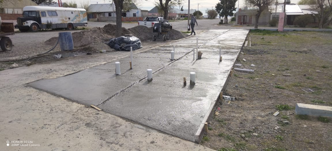 Avanzan las obras en la manzana Deportiva y Cultural de Camarones