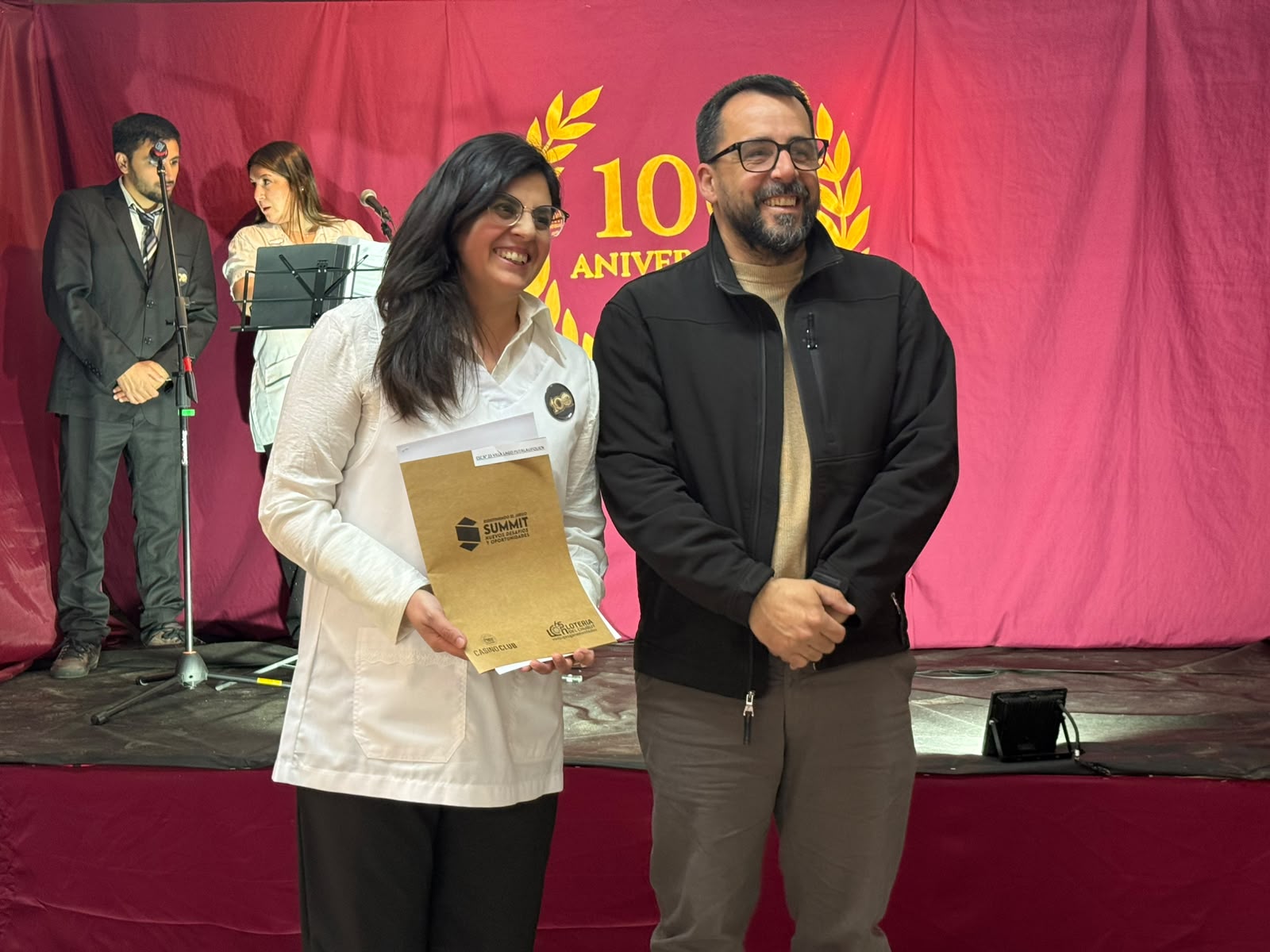 Taccetta participó del centenario de la Escuela N° 25 de Lago Futalaufquen y entregó aportes a la cooperadora