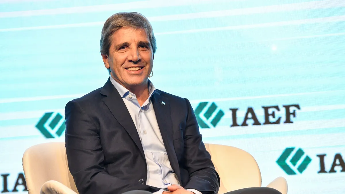 Caputo habló sobre Malvinas, reafirmó el rumbo económico y sostuvo que la morosidad “no genera un problema sistémico”