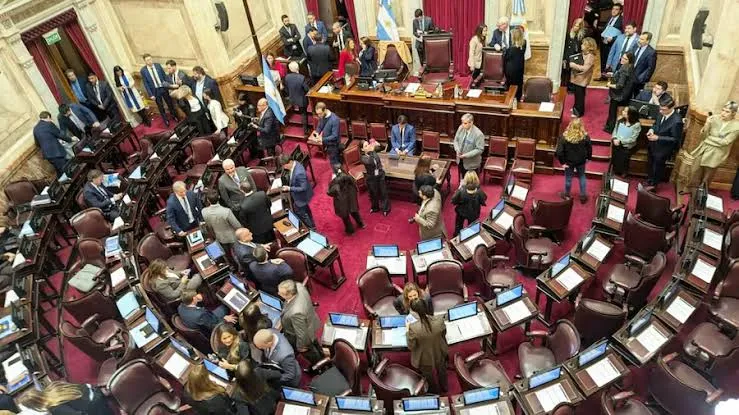 LLA acepta cambios en el Súper RIGI: Tensión por exigencia energética para megacentros de datos