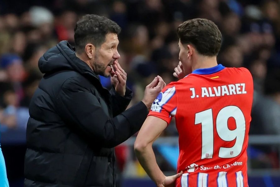 El Cholo Simeone elogió a Álvarez tras la derrota del Atlético de Madrid: “Se hizo cargo de la pelota”