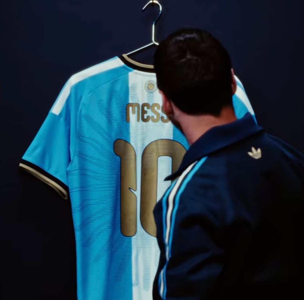 Messi mostró la camiseta que usará en su despedida de la Selección: “Para toda la vida”