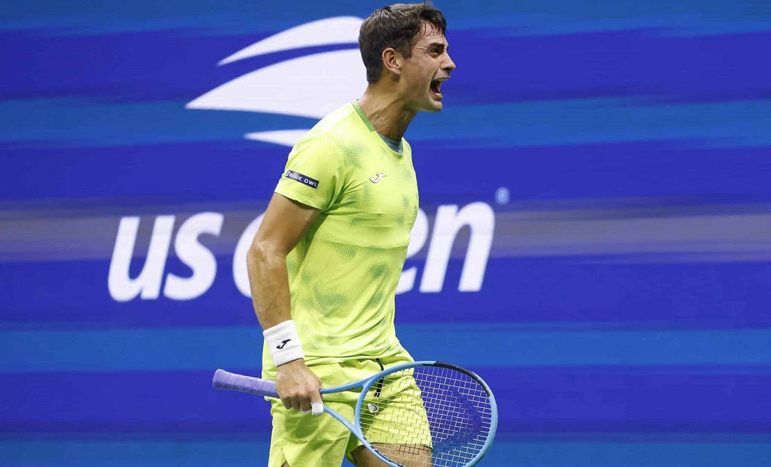 Mariano Navone eliminó al italiano Berrettini y tendrá rival argentino en la tercera ronda del US Open