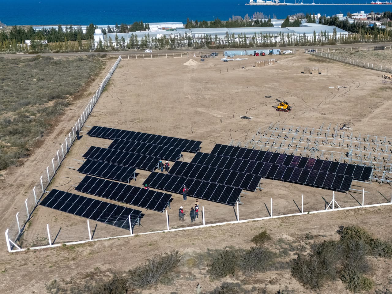 Álvarez Castellano destacó el avance del parque solar de Conarpesa: “Queremos ser totalmente autosuficientes”
