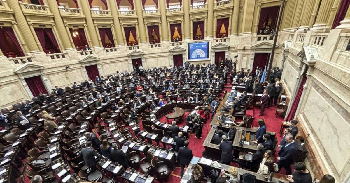 Casa Rosada y la oposición pujan por los gobernadores de Chubut y otras provincias para desactivar o habilitar la sesión sobre endeudamiento y discapacidad