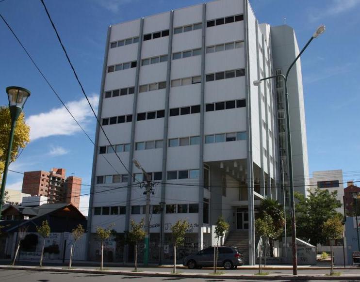 Trelew: quedó en prisión preventiva tras un intento de robo y daños en una comisaría