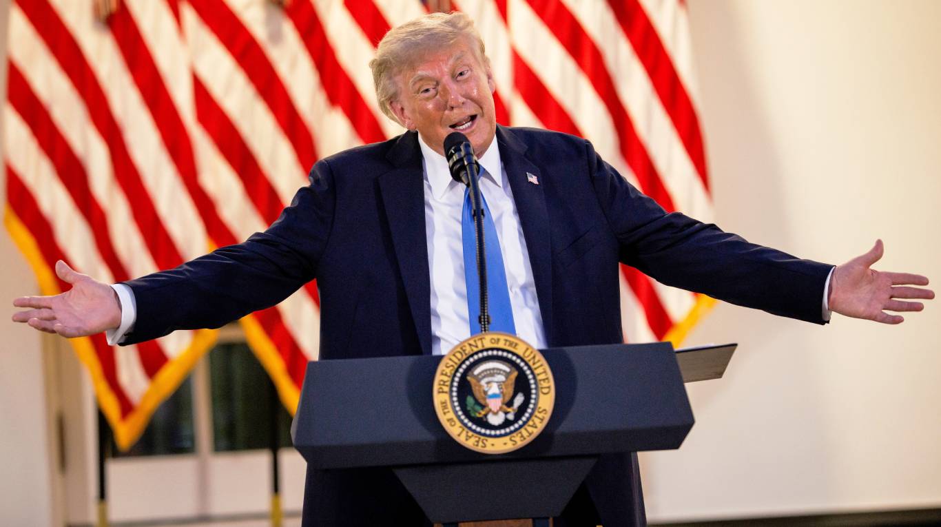 Trump volvió a hablar sobre las Islas Malvinas y cuestionó al Reino Unido por no acompañar a Estados Unidos en la guerra en Irán