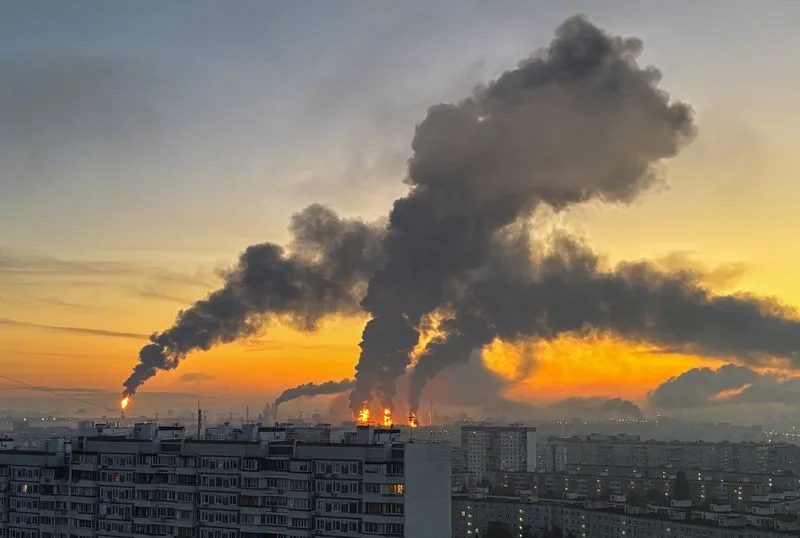 Ucrania suspende ataques contra refinerías rusas por presión de Estados Unidos