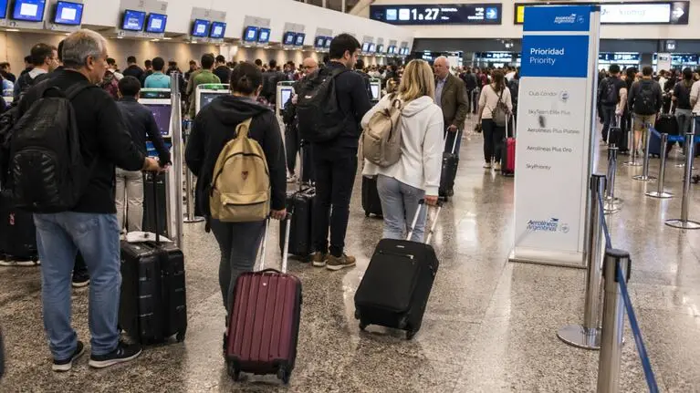 INDEC: En septiembre ingresaron más turistas a la Argentina, pero hubo más salidas al exterior