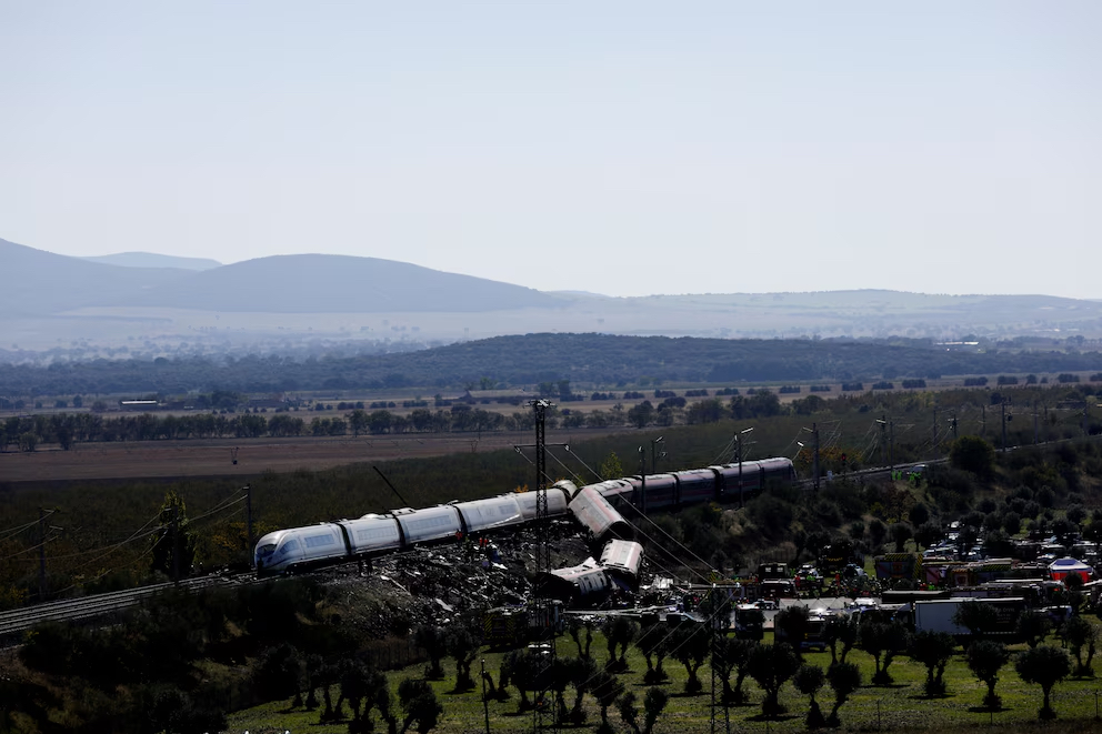 Accidente ferroviario en España: Cancillería confirmó un argentino muerto y busca a otro desaparecido