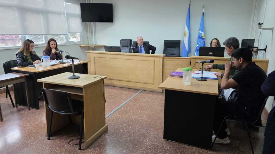 Trevelin: imputaron a un joven por tres episodios de violencia y desobedecer una orden judicial