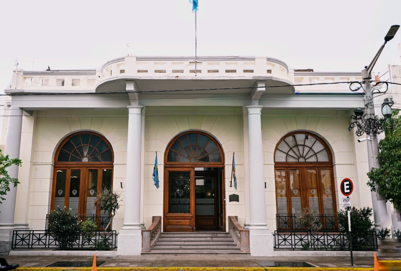 Trelew: comienzan obras de cordón cuneta y habrá un corte en calle Ecuador durante 12 días