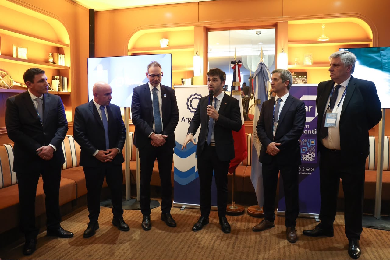 Torres confirmó una nueva inversión pesquera para Trelew: Arbumasa construirá una planta en la Zona Franca