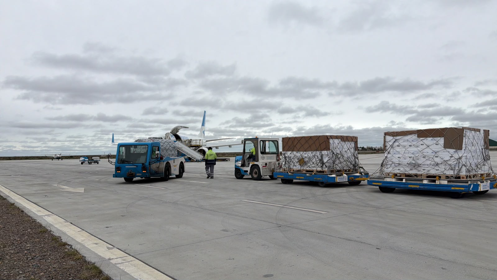 Chubut concretó la primera exportación de salmón vía Trelew y fortalece el perfil logístico de la ciudad