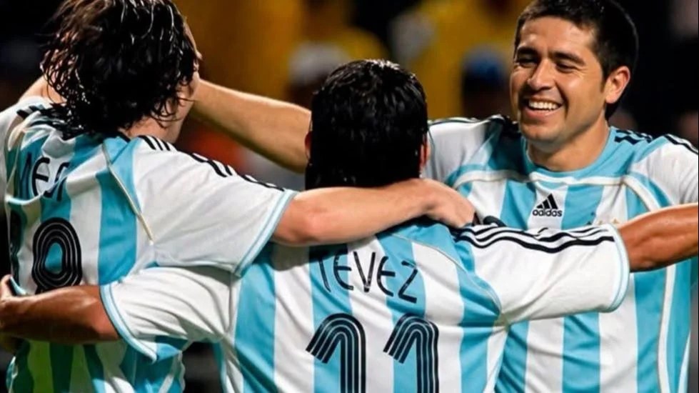 Tevez confirmó que Messi y Riquelme jugarán en su partido despedida